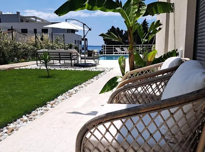 With Private Pool Апартаменты Сплит