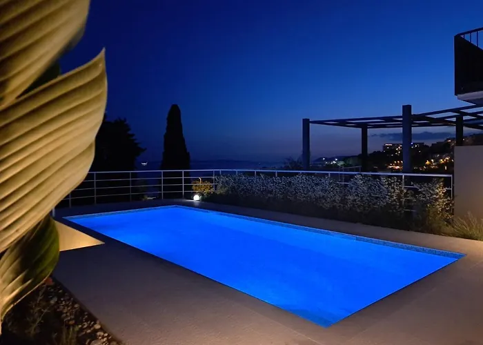 Апартаменты With Private Pool