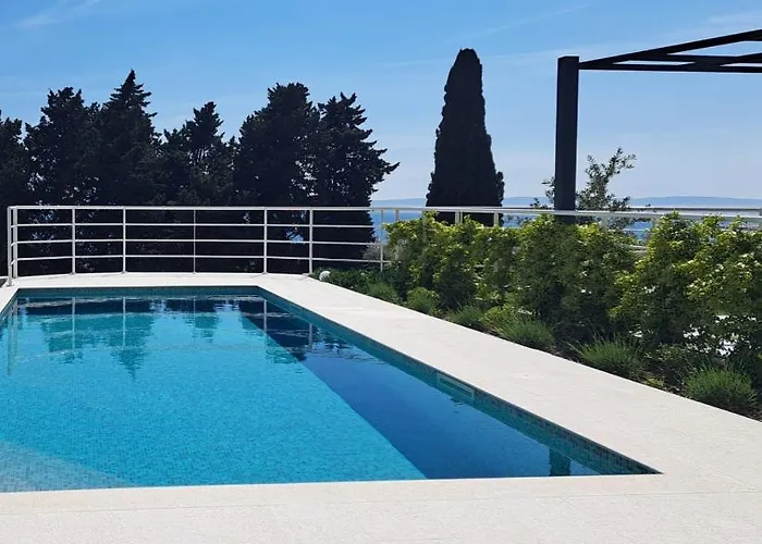 With Private Pool Apartman Split