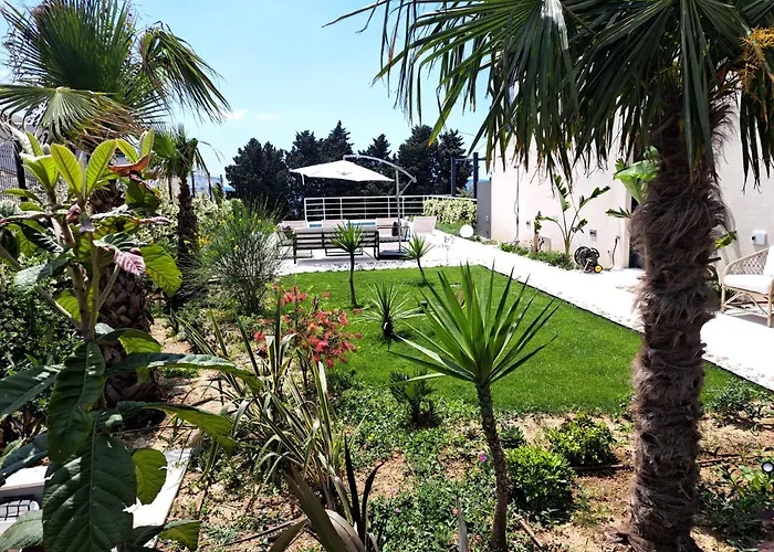 With Private Pool *
