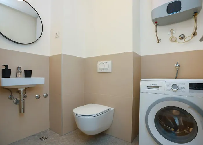 With Private Pool Apartman