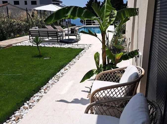 아파트 With Private Pool *